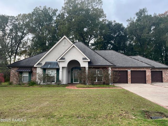 1000 Bear Creek Circle, Breaux Bridge, LA 70517
