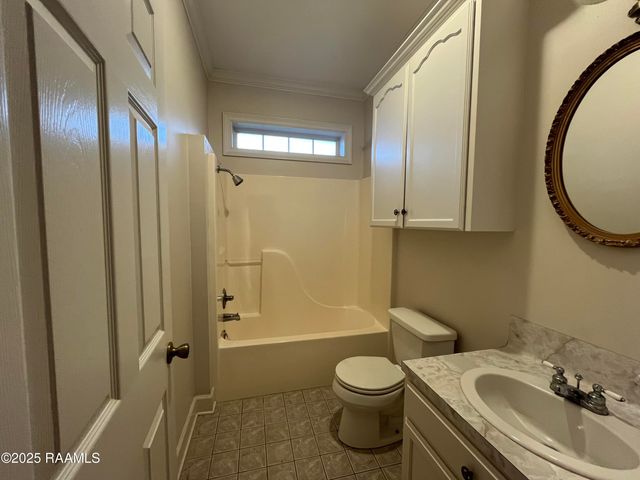 1000 Bear Creek Circle, Breaux Bridge, LA 70517