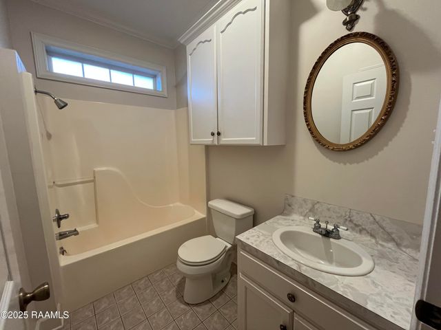 1000 Bear Creek Circle, Breaux Bridge, LA 70517