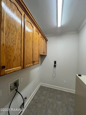 1000 Bear Creek Circle, Breaux Bridge, LA 70517