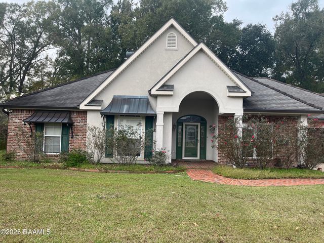 1000 Bear Creek Circle, Breaux Bridge, LA 70517