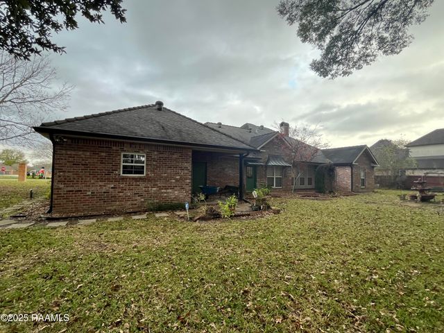 1000 Bear Creek Circle, Breaux Bridge, LA 70517