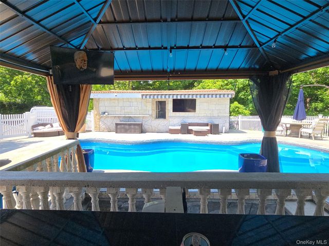 110 Park Lane, West Harrison, NY 10604