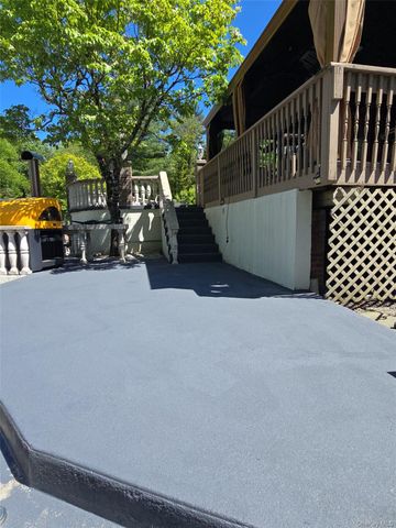 110 Park Lane, West Harrison, NY 10604