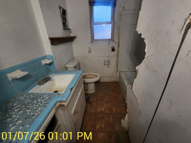 230 Kansas Street, Bacliff, TX 77518