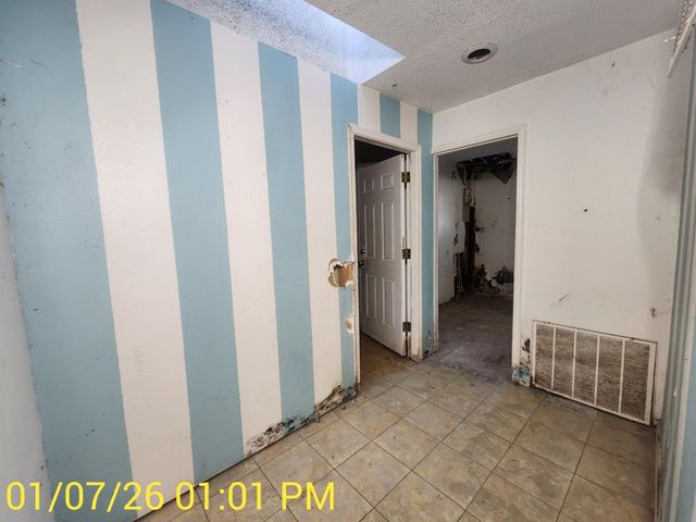 230 Kansas Street, Bacliff, TX 77518