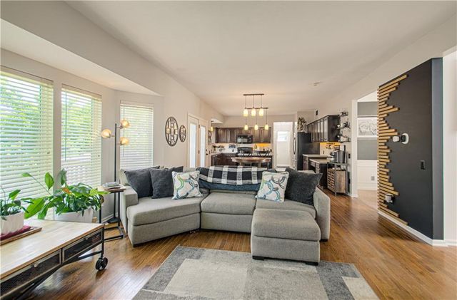1014 NE 92nd Court, Kansas City, MO 64155