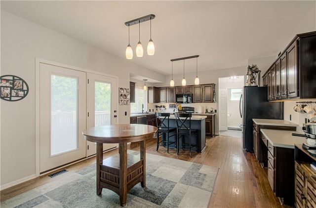 1014 NE 92nd Court, Kansas City, MO 64155