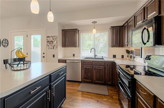 1014 NE 92nd Court, Kansas City, MO 64155