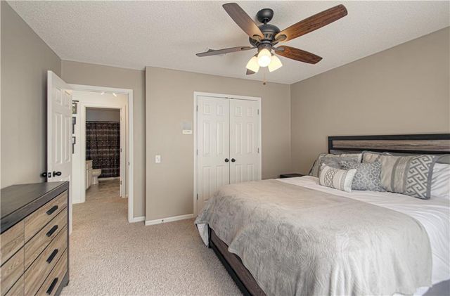 1014 NE 92nd Court, Kansas City, MO 64155