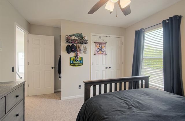 1014 NE 92nd Court, Kansas City, MO 64155