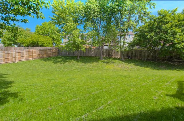 1014 NE 92nd Court, Kansas City, MO 64155