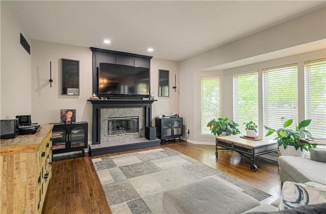 1014 NE 92nd Court, Kansas City, MO 64155