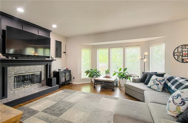 1014 NE 92nd Court, Kansas City, MO 64155