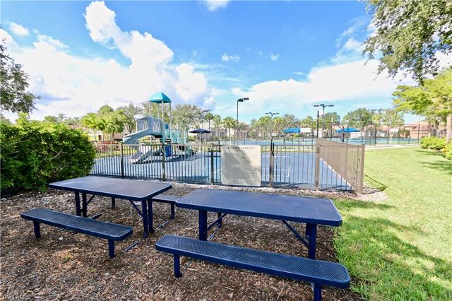 15578 Vallecas LN, Naples, FL 34110