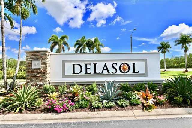 15578 Vallecas LN, Naples, FL 34110