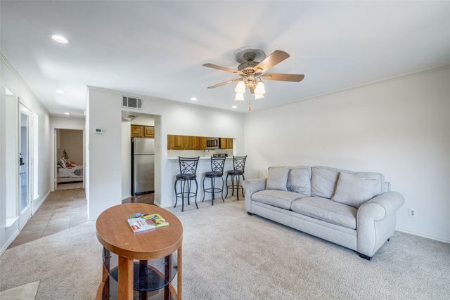 2720 Copper Creek Drive 114, Arlington, TX 76006