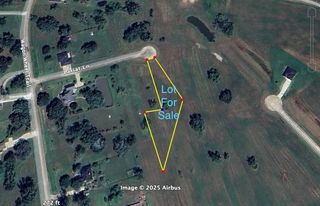 000 Lariat Court, Angleton, TX 77515