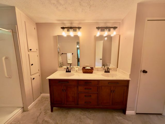 777 Lakeside Drive, Blairsville, GA 30512