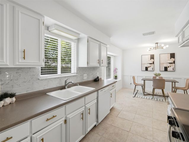 7001 Windrift WAY, Austin, TX 78745
