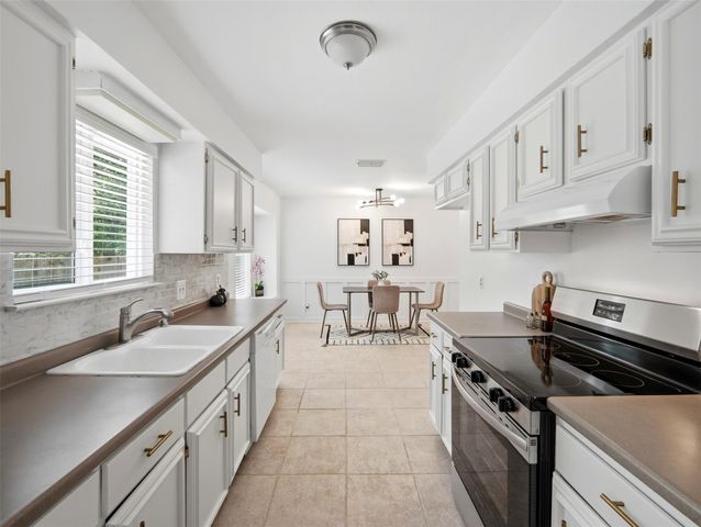 7001 Windrift WAY, Austin, TX 78745