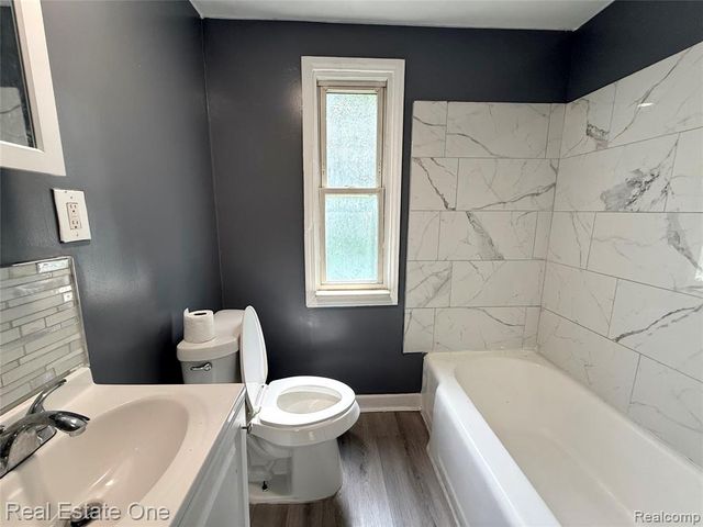 9150 Saint Marys Street, Detroit, MI 48228