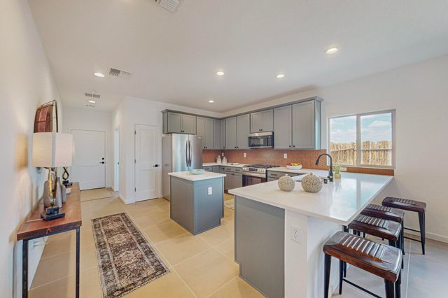 7601 Arroyo Oeste Lane, Santa Fe, NM 87507