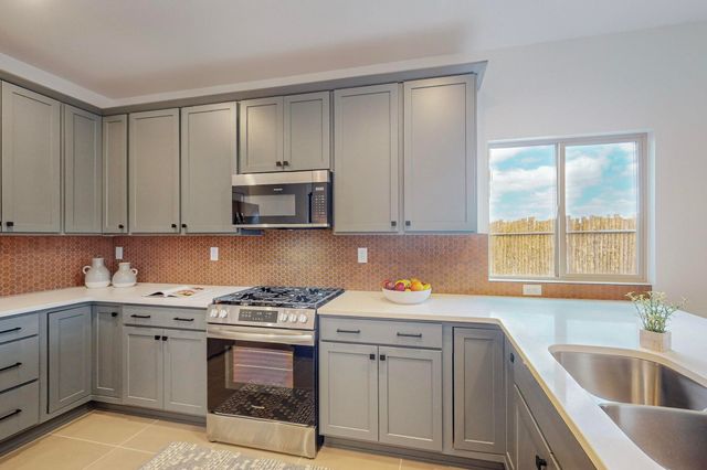 7601 Arroyo Oeste Lane, Santa Fe, NM 87507