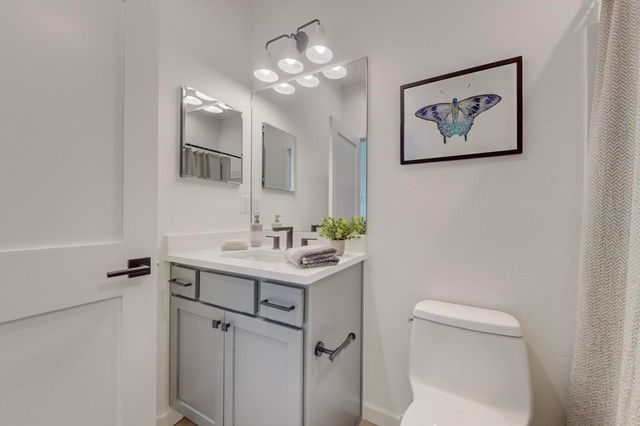 7601 Arroyo Oeste Lane, Santa Fe, NM 87507