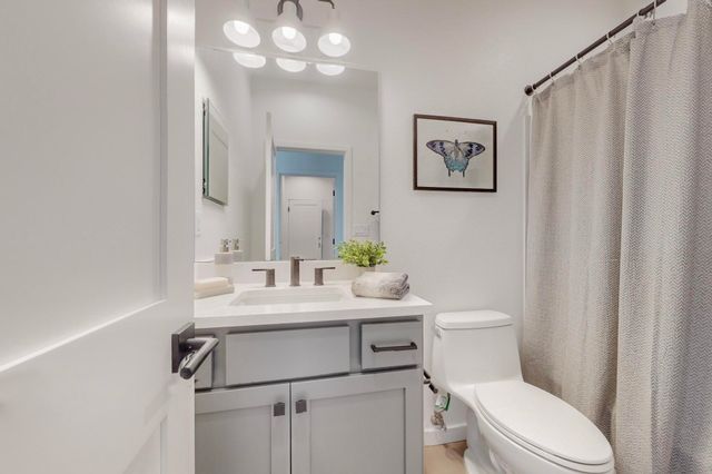 7601 Arroyo Oeste Lane, Santa Fe, NM 87507