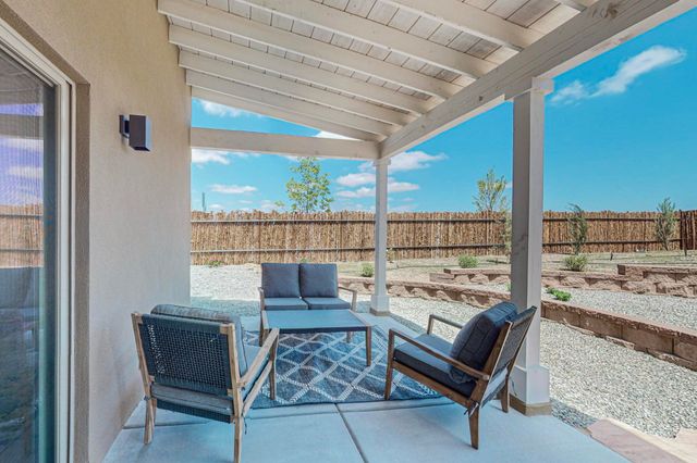 7601 Arroyo Oeste Lane, Santa Fe, NM 87507
