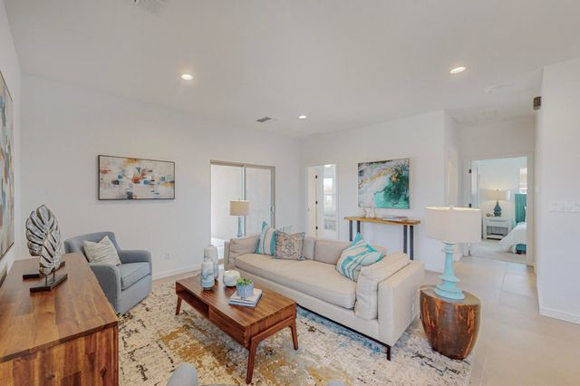7601 Arroyo Oeste Lane, Santa Fe, NM 87507