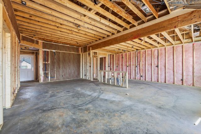 370 Galway Dr, Clarksville, TN 37042