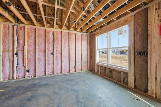 370 Galway Dr, Clarksville, TN 37042