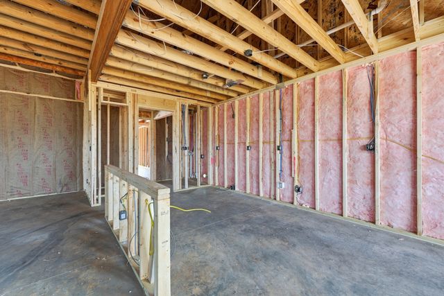 370 Galway Dr, Clarksville, TN 37042