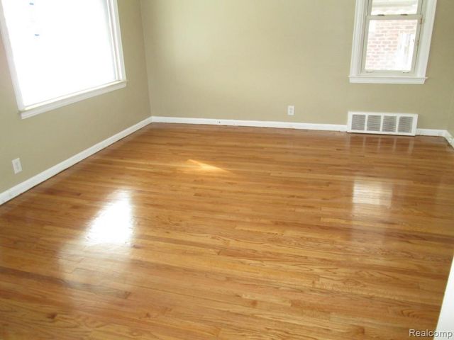 13072 Orchard Street, Southgate, MI 48195