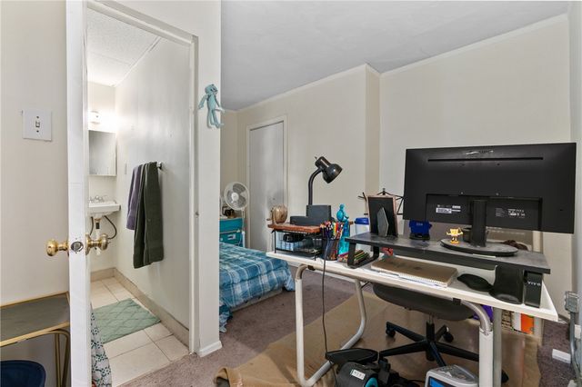 218-222 Joliet Way, Bloomfield, PA 15224