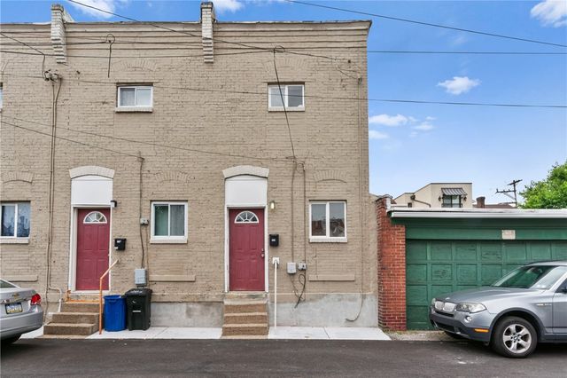 218-222 Joliet Way, Bloomfield, PA 15224