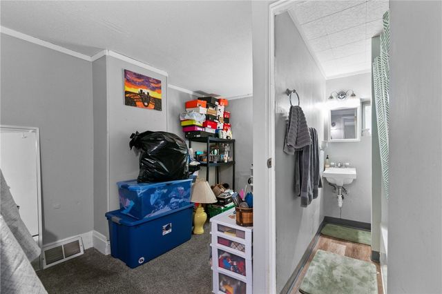 218-222 Joliet Way, Bloomfield, PA 15224