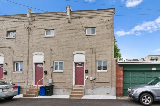 218-222 Joliet Way, Bloomfield, PA 15224