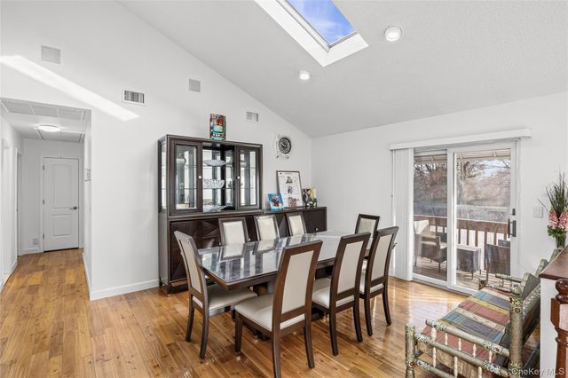 902 Linden Avenue, Westbury, NY 11590