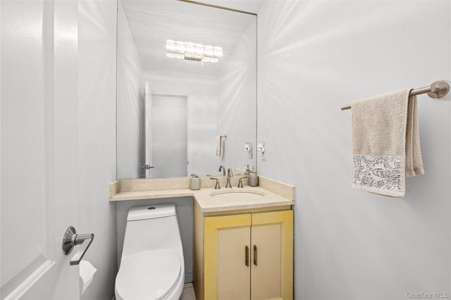 902 Linden Avenue, Westbury, NY 11590