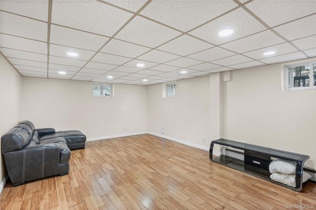 902 Linden Avenue, Westbury, NY 11590