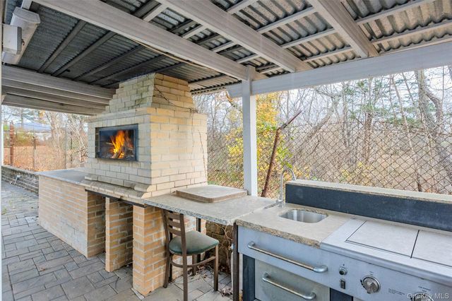 902 Linden Avenue, Westbury, NY 11590