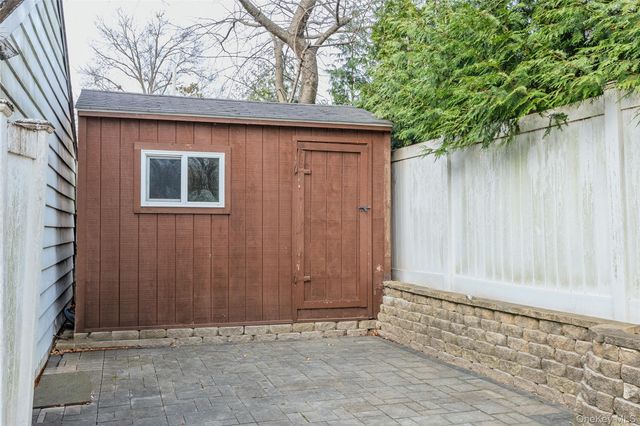 902 Linden Avenue, Westbury, NY 11590