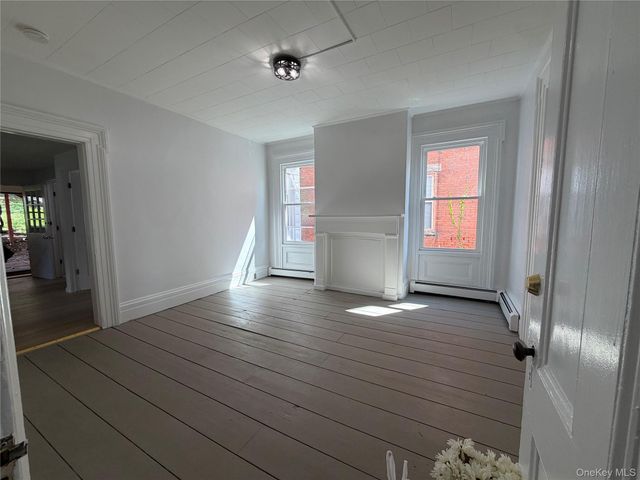 29 Delano Street 1, Poughkeepsie, NY 12601