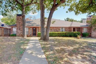 1900 N Irving Heights Drive, Irving, TX 75061