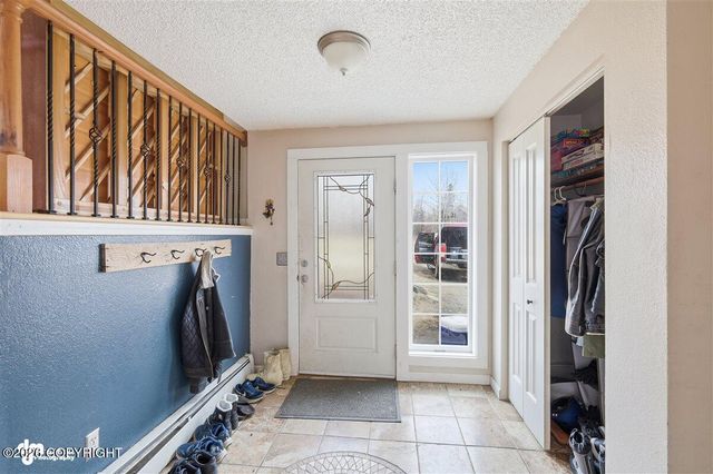 951 N Bunker Hill Street, Wasilla, AK 99654