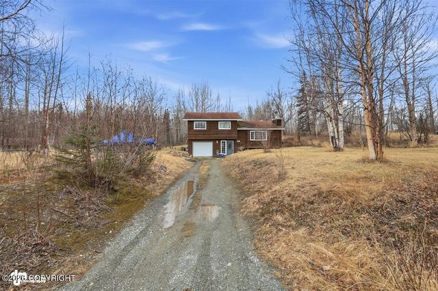 951 N Bunker Hill Street, Wasilla, AK 99654