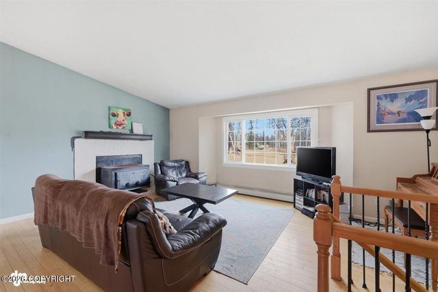951 N Bunker Hill Street, Wasilla, AK 99654